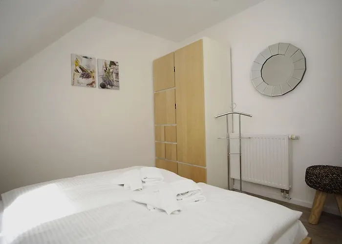 Gemütliche In Hafennähe - Fewos Am Hochzeitsberg 10 Apartment Breege